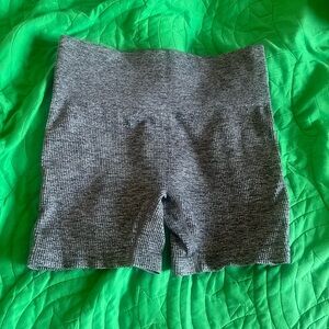 High-Rise Seamless Heather Gray Ribbed Biker Shorts